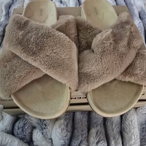 Birdies Plush Crossband Slide Sandals in Taupe